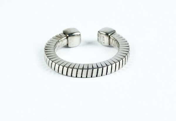 Anello Rigato Squadrato in Argento 925 - immagine 2